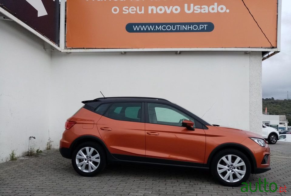 2020' SEAT Arona photo #4