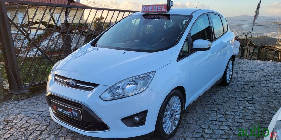 2013' Ford C-MAX photo #2