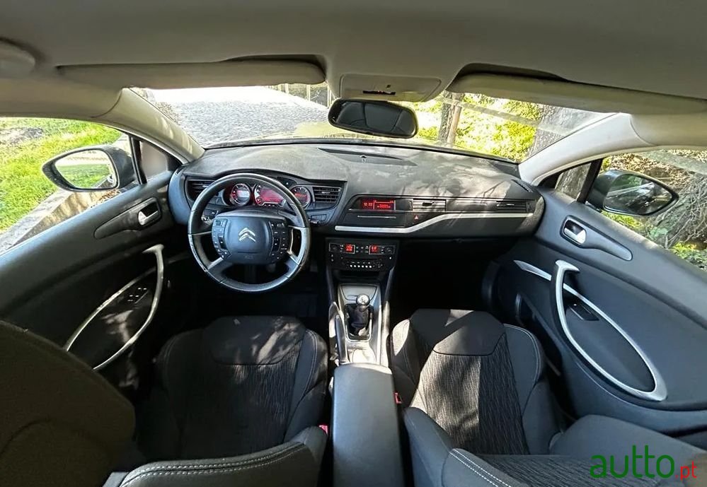 2014' Citroen C5 photo #3