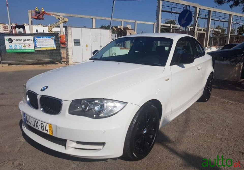 2010' BMW 1 Series 120 D photo #1