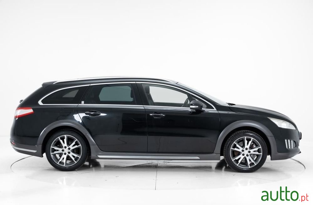 2013' Peugeot 508 RXH photo #2