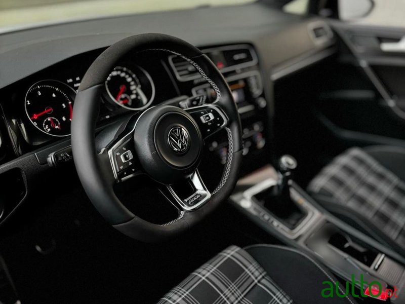 2014' Volkswagen Golf 2.0 Tdi Gtd photo #5