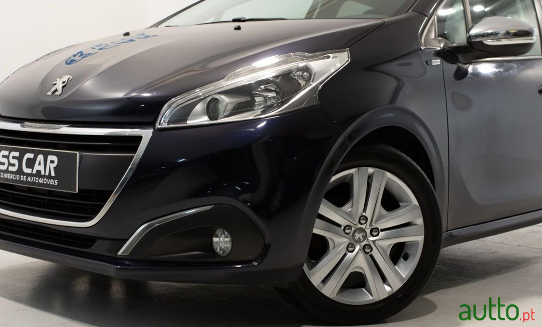2016' Peugeot 208 photo #3