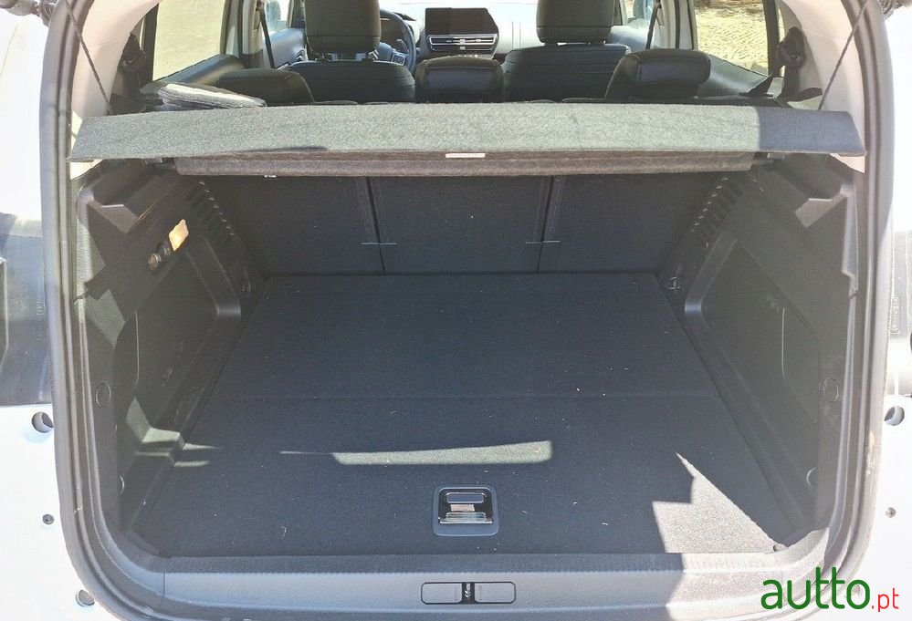 2023' Citroen C5 Aircross photo #6