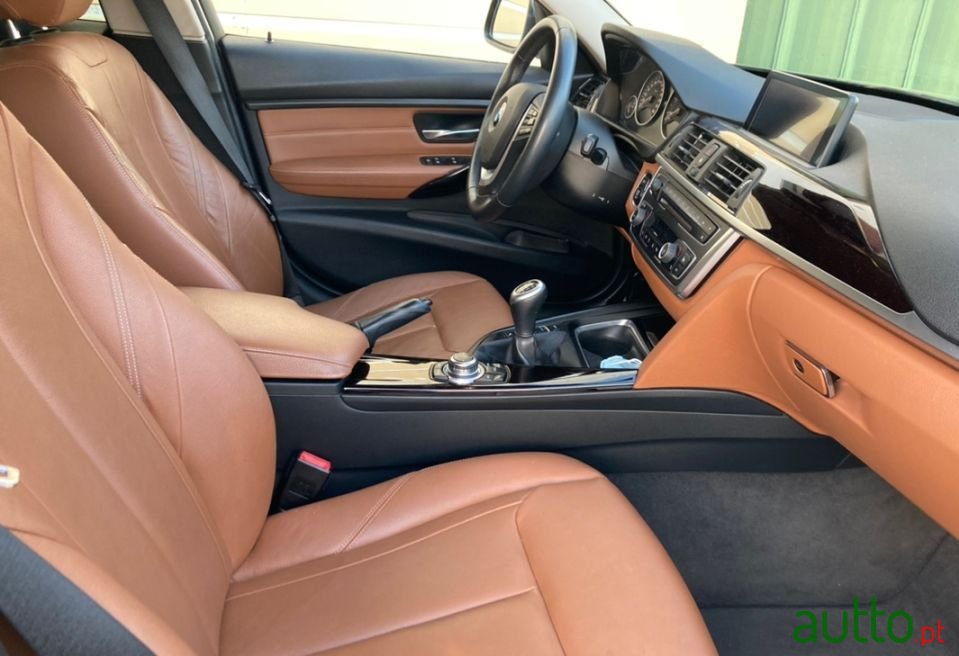 2013' BMW 320 photo #4