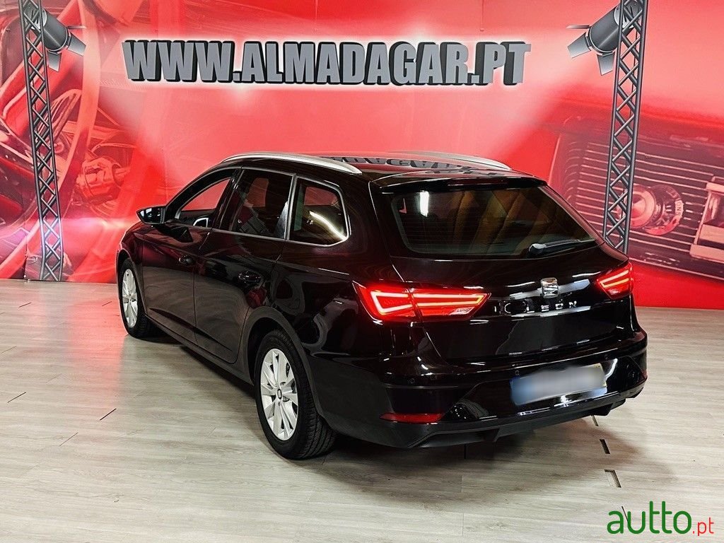 2017' SEAT Leon St photo #2