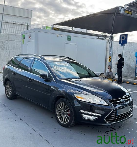 2010' Ford Mondeo Sw photo #1