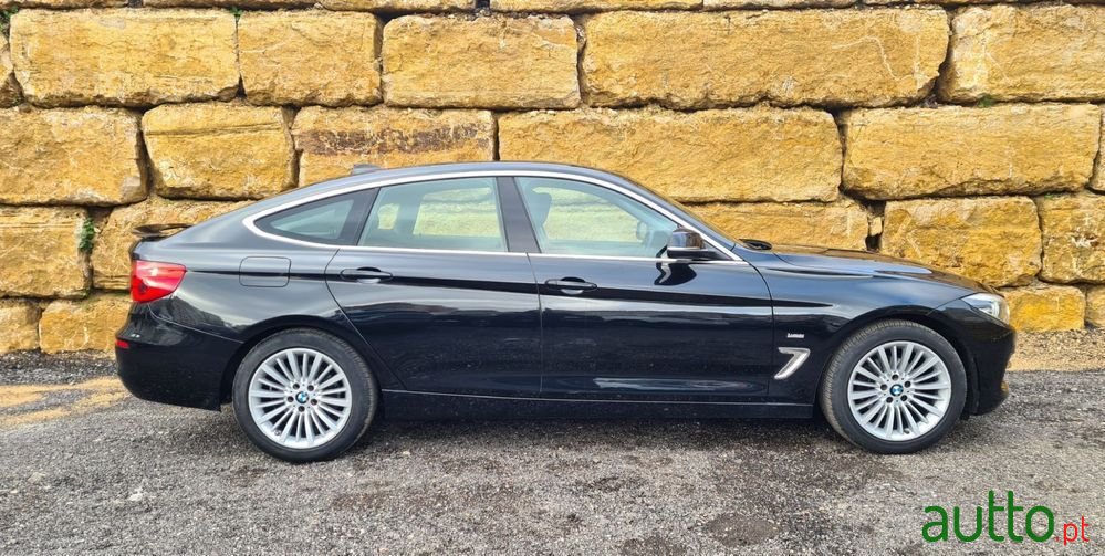 2017' BMW 318 Gran Turismo photo #4