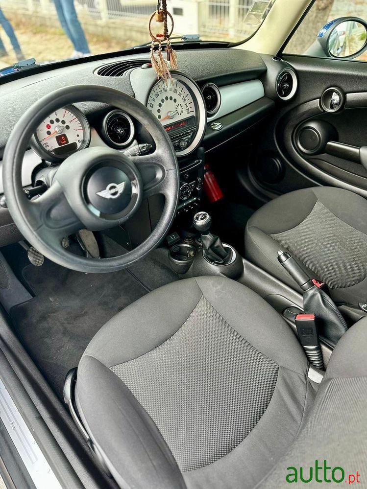 2012' MINI One D photo #4