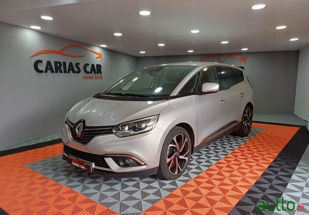 2019' Renault Grand Scenic photo #1