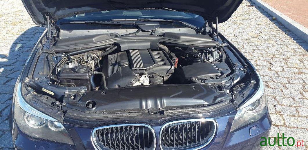 2003' BMW 520 photo #2