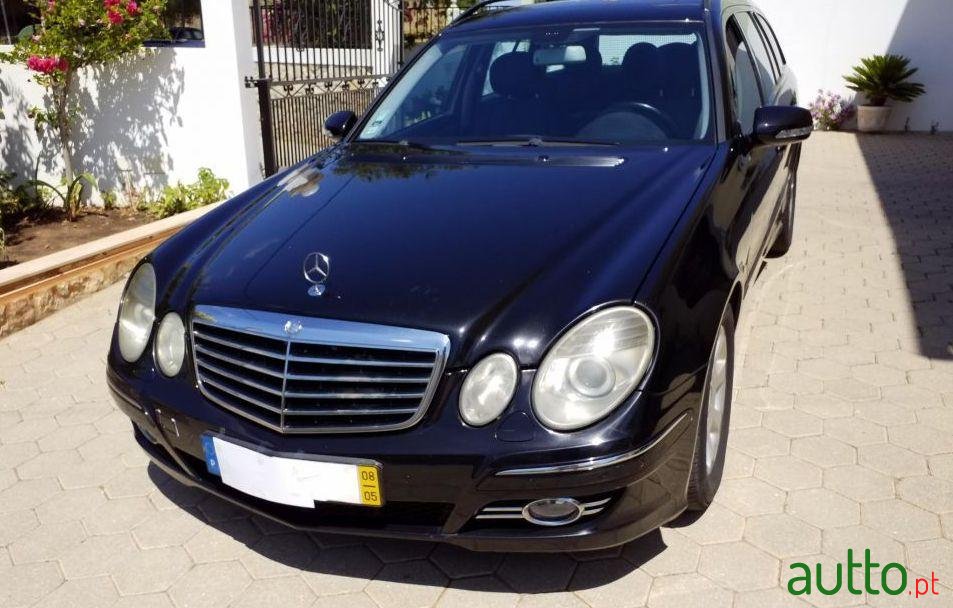 2008' Mercedes-Benz E-220 Avantgard photo #3