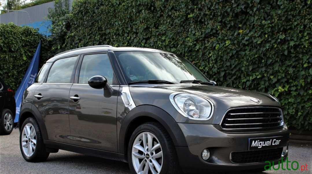 2011' MINI Countryman photo #1