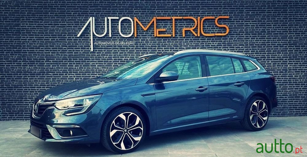 2017' Renault Megane Sport Tourer photo #1