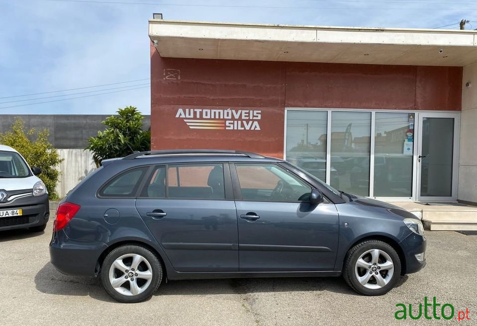 2012' Skoda Fabia Break photo #3