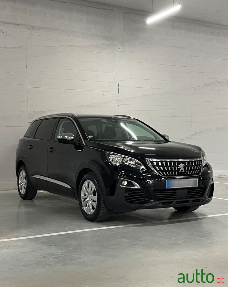 2020' Peugeot 5008 1.5 Bluehdi Style photo #2
