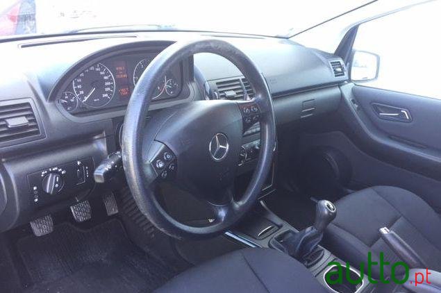 2008' Mercedes-Benz A-160 Cdi photo #1