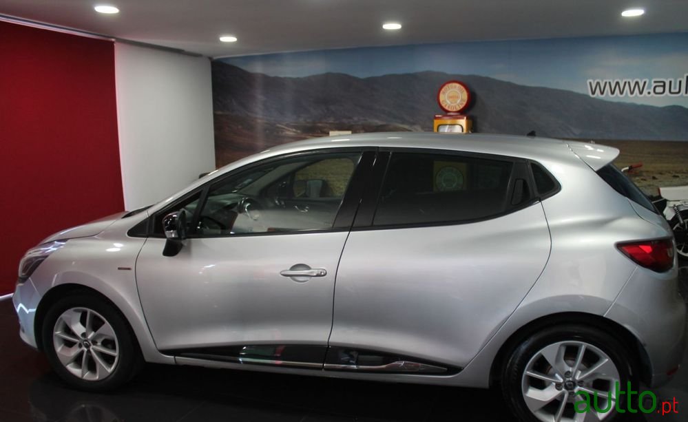 2017' Renault Clio photo #4