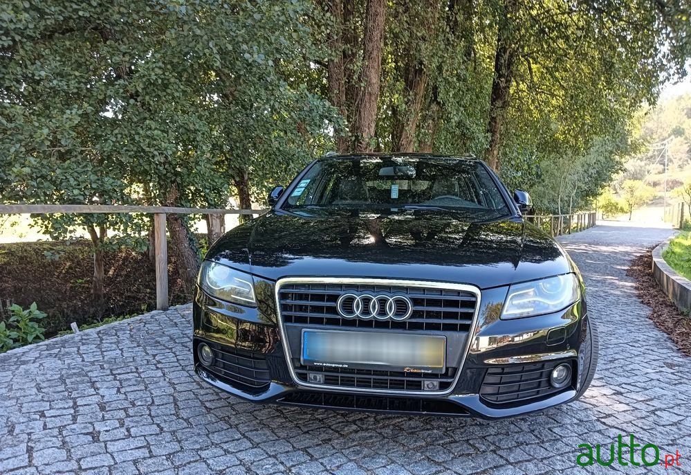 2009' Audi A4 Avant photo #1