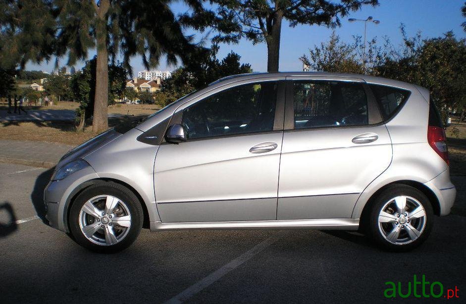 2009' Mercedes-Benz A-180 photo #1