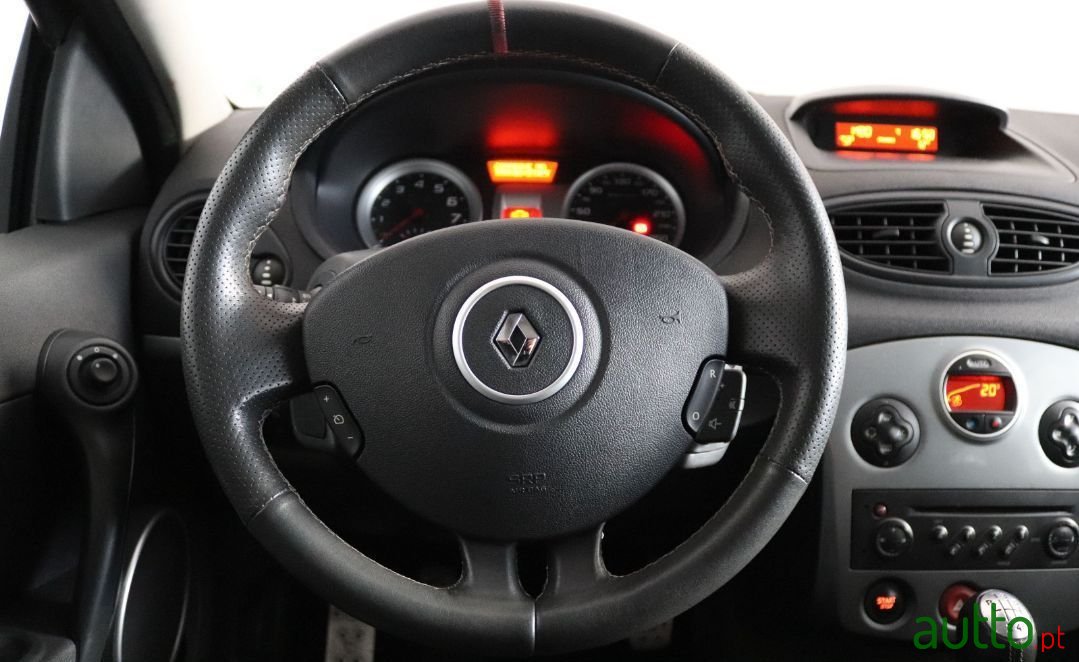 2006' Renault Clio Sport photo #5