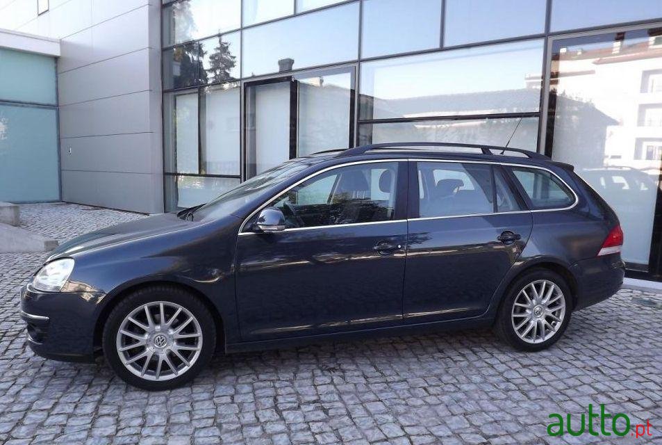 2008' Volkswagen Golf Variant photo #1