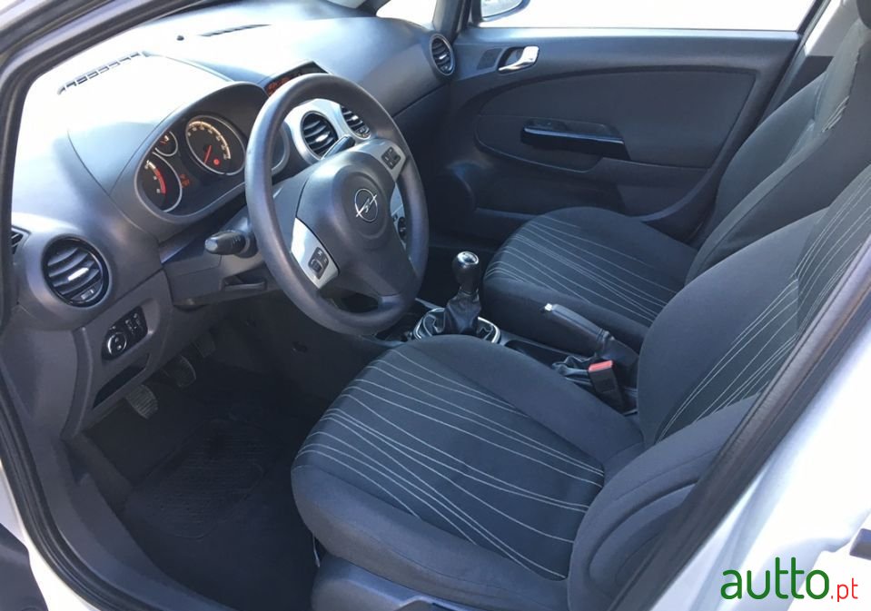 2010' Opel Corsa Enjoy photo #4