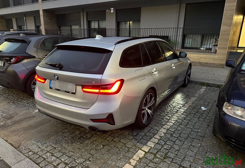 2021' BMW 330 photo #2