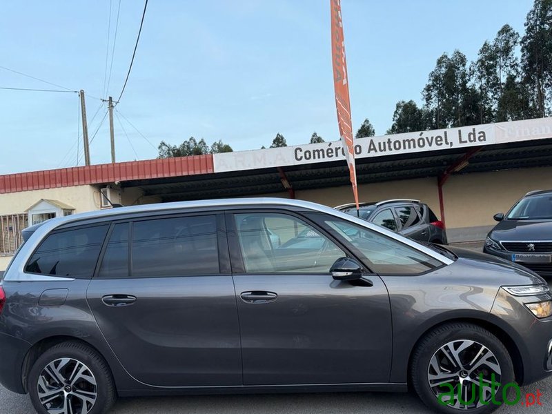 2022' Citroen Grand C4 SpaceTourer photo #5