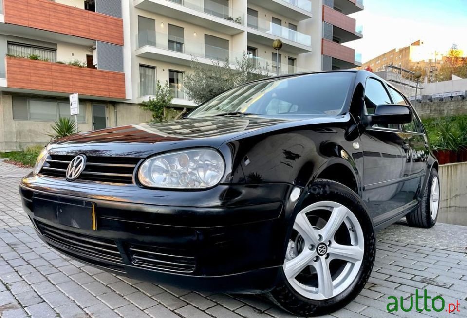 2000' Volkswagen Golf photo #1