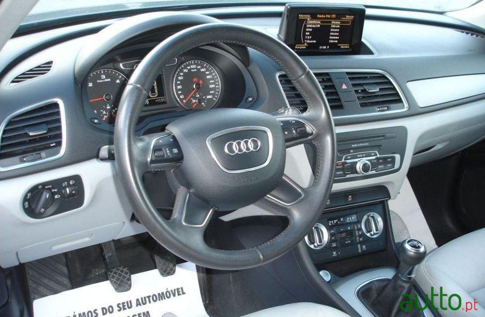 2012' Audi Q3 2.0 Tdi photo #3