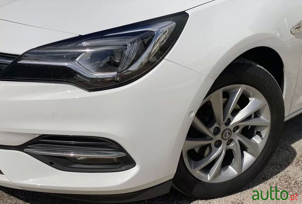 2020' Opel Astra Sports Tourer photo #6