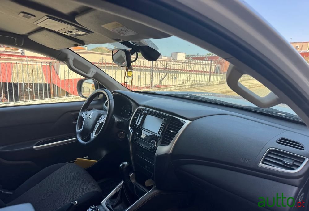 2022' Mitsubishi L200 photo #1