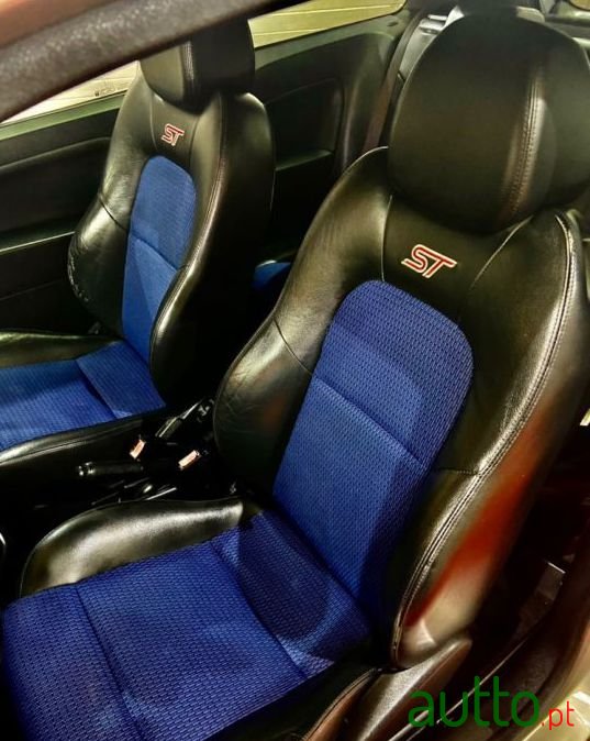 2003' Ford Fiesta Ghia photo #6