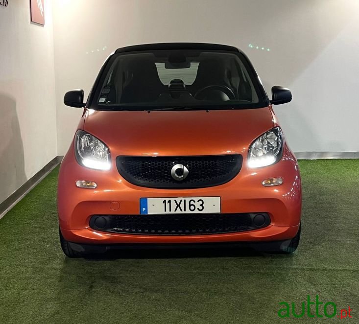 2019' Smart Fortwo photo #3