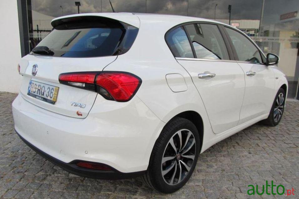 2016' Fiat Tipo photo #2