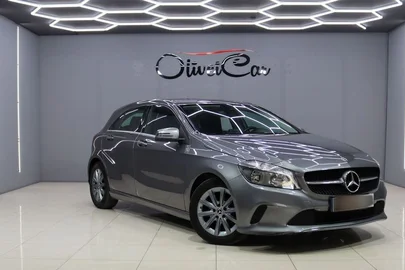 2017' Mercedes-Benz Classe A D Urban