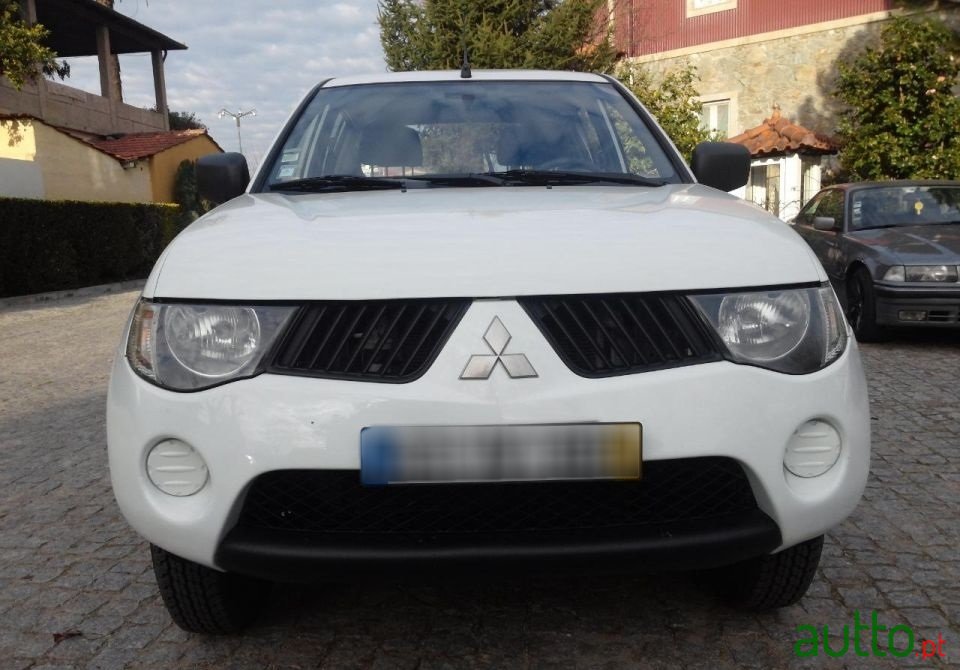 2010' Mitsubishi L200 2.5D DI.D 4X4 photo #1