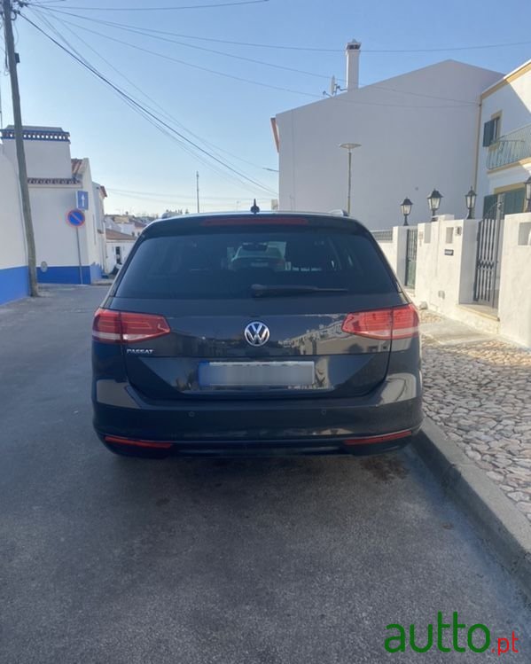 2015' Volkswagen Passat photo #3