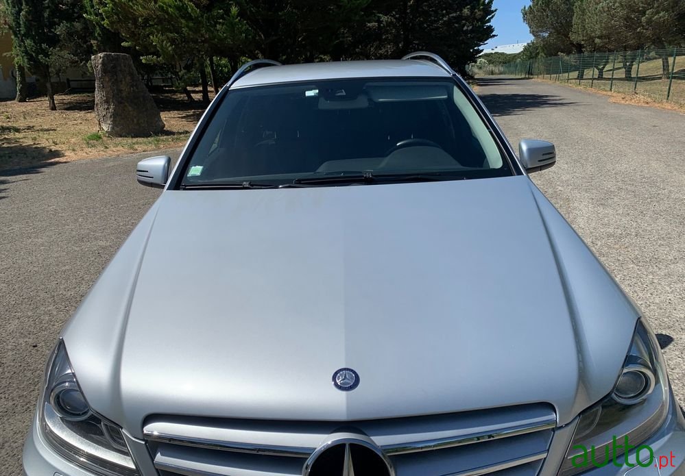 2012' Mercedes-Benz C 220 photo #5