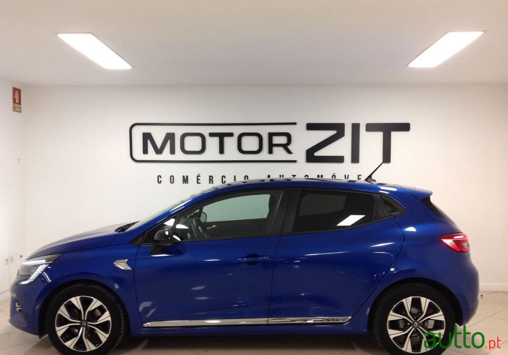 2021' Renault Clio photo #5