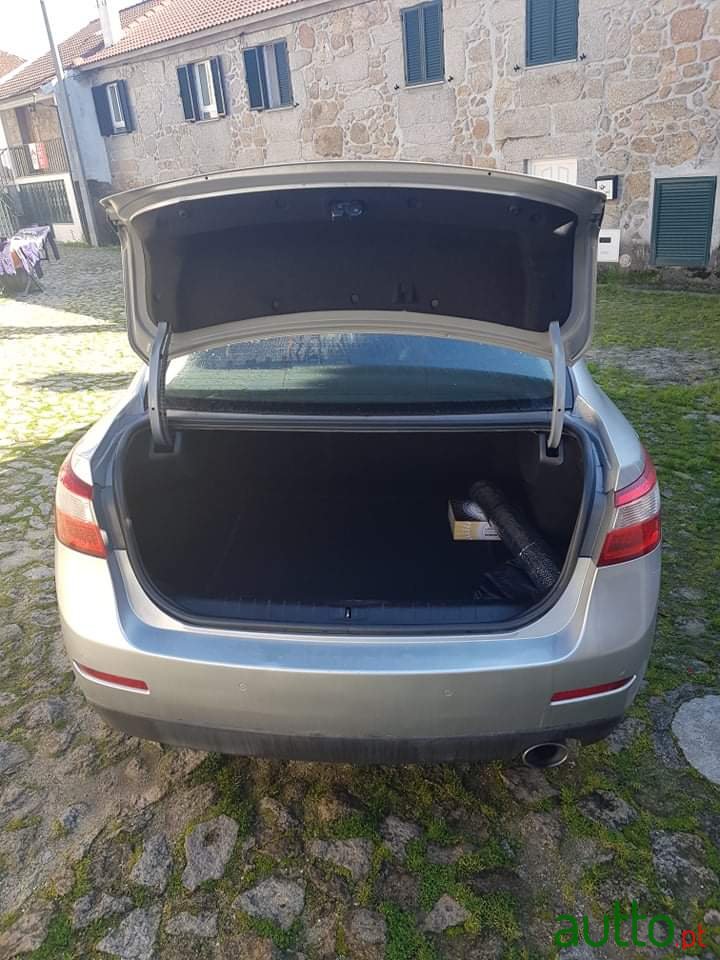 2012' Renault Latitude photo #5