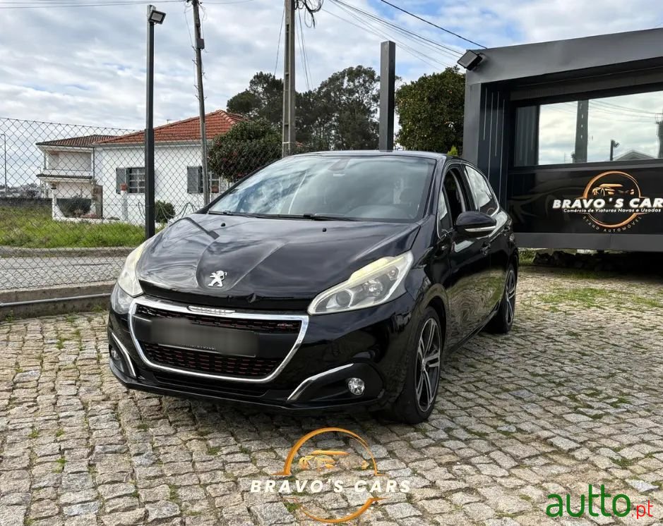2015' Peugeot 208 photo #1