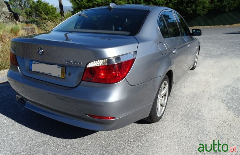 2005' BMW 525 photo #2