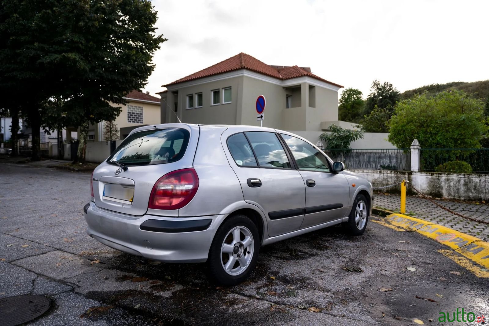 2002' Nissan Almera photo #5