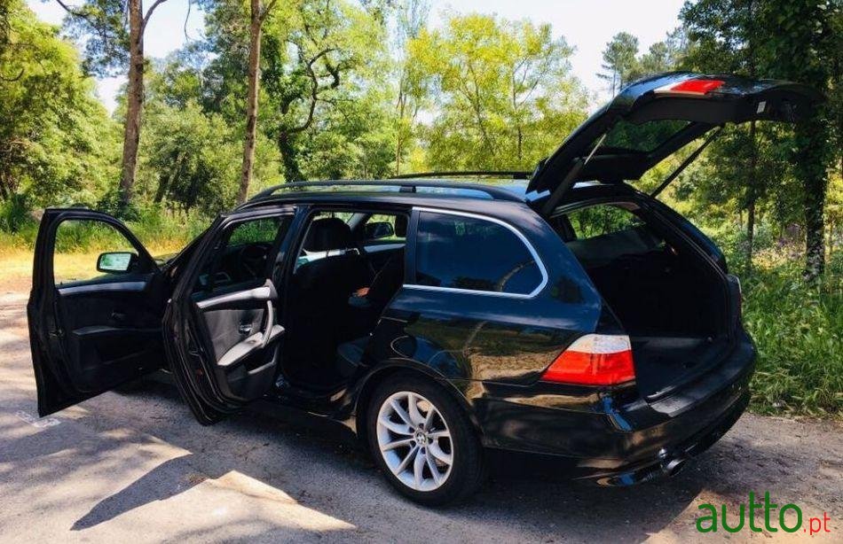 2007' BMW 520 Touring photo #1