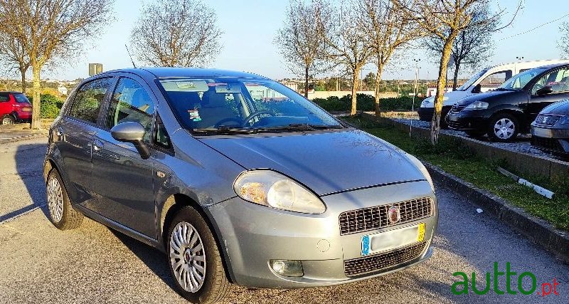 2010' Fiat Grande Punto photo #1