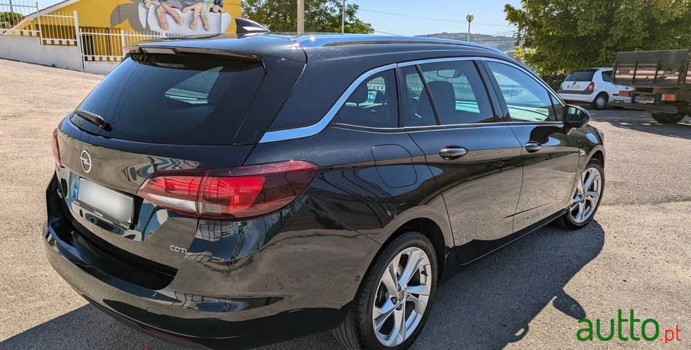 2017' Opel Astra Sports Tourer photo #3