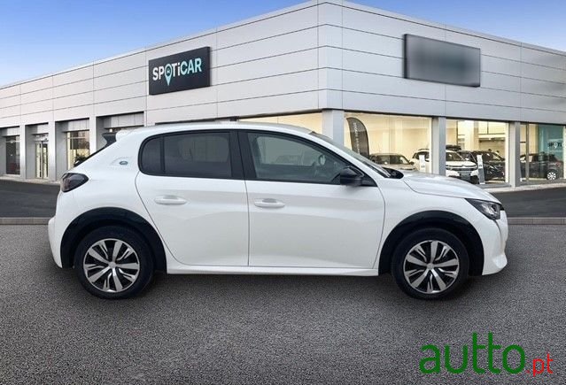 2023' Peugeot e-208 photo #4