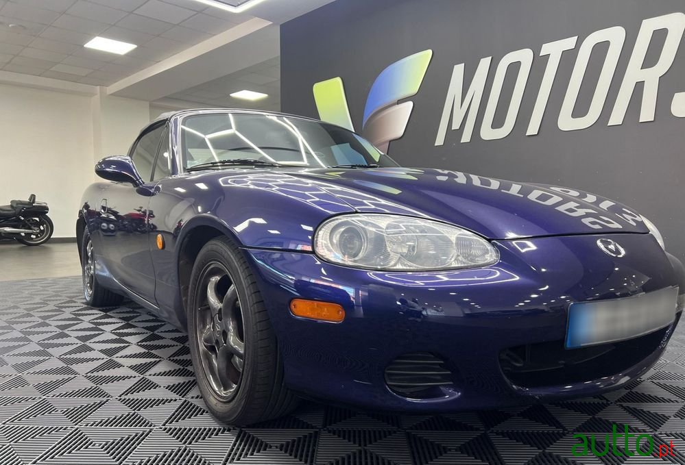 2004' Mazda MX-5 photo #4